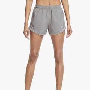 5/$10 Shorts  - Nike - xs